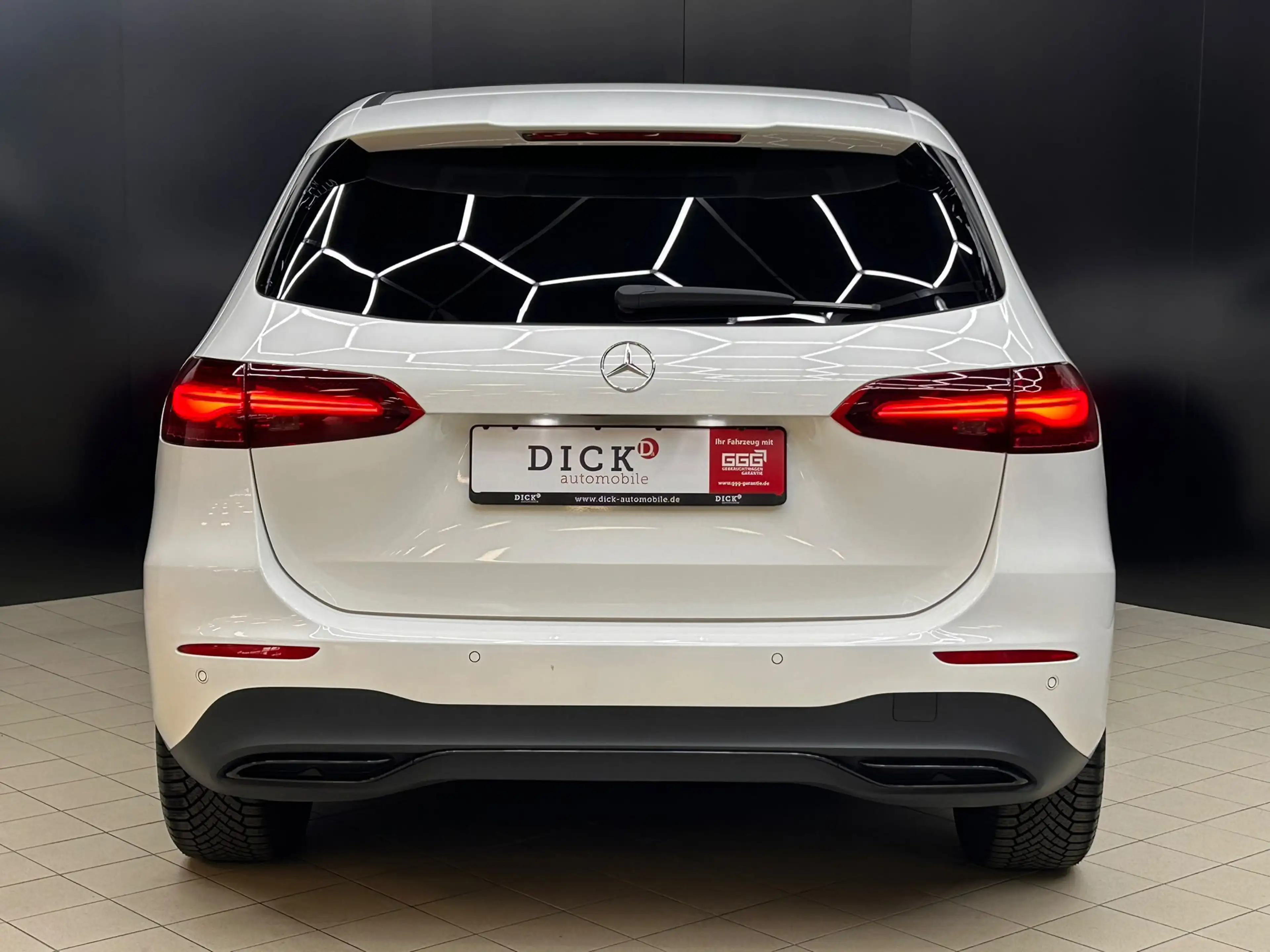 Mercedes-Benz B 200 Advanced Mild-Hybrid PANO+LED+SHZ+NAV+ACC+ — photo 6