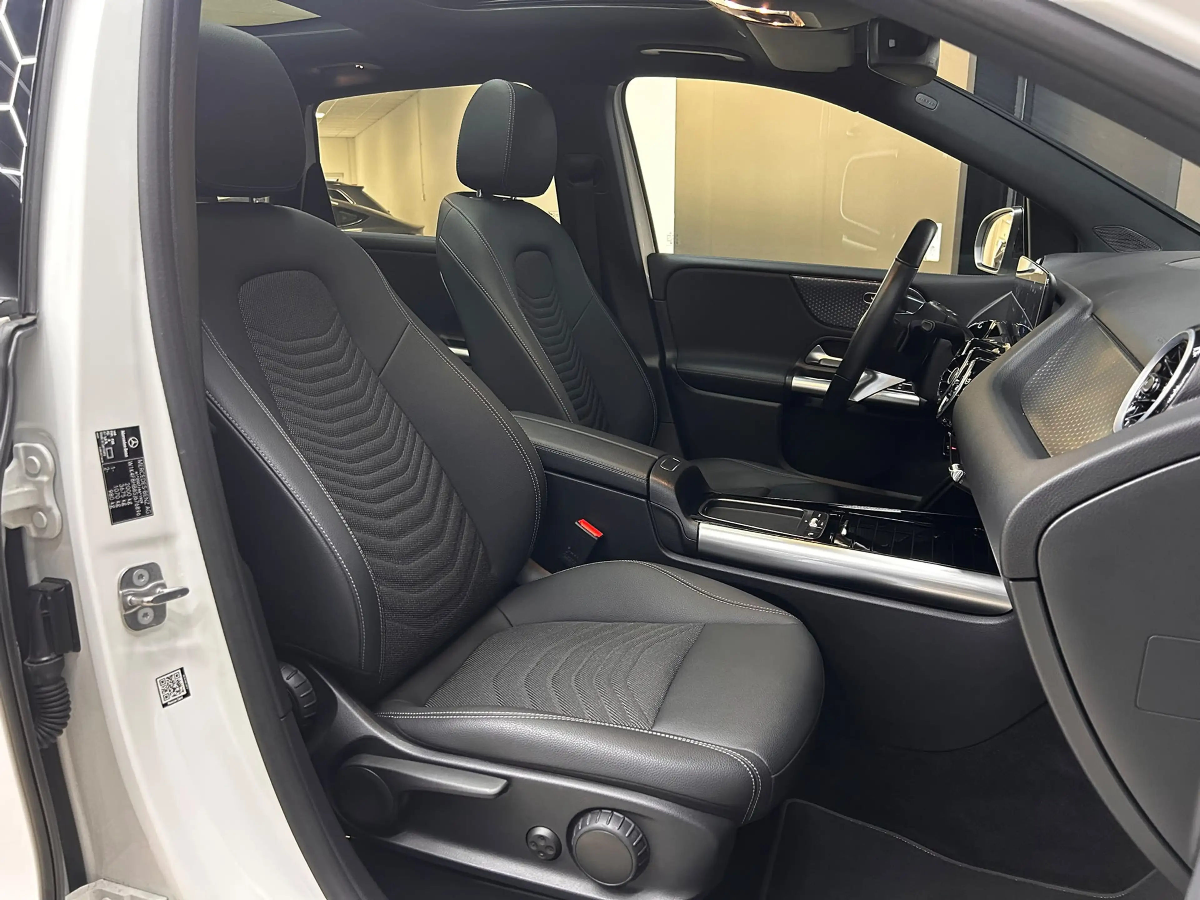 Mercedes-Benz B 200 Advanced Mild-Hybrid PANO+LED+SHZ+NAV+ACC+ — photo 9
