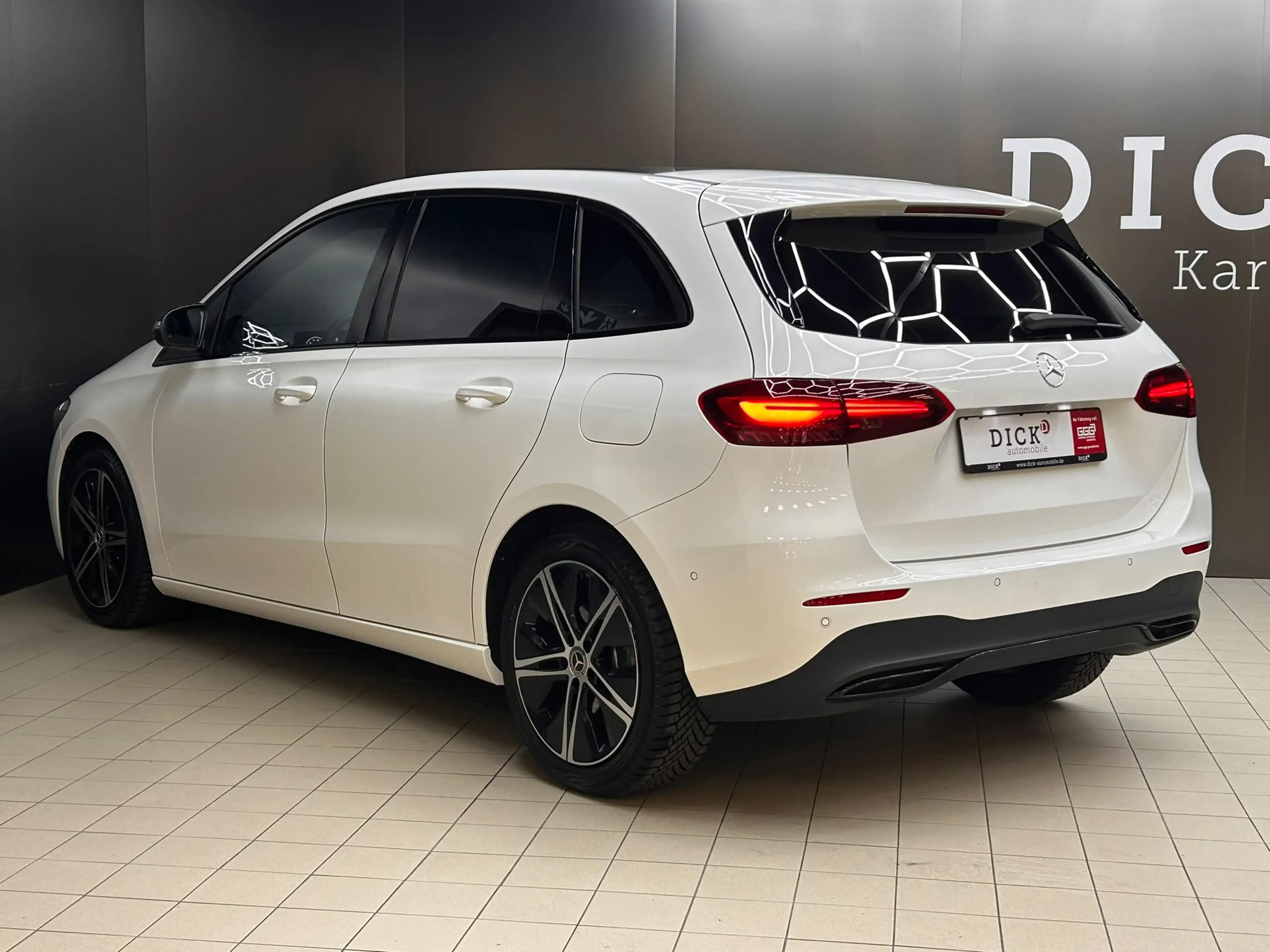 Mercedes-Benz B 200 Advanced Mild-Hybrid PANO+LED+SHZ+NAV+ACC+ — photo 5