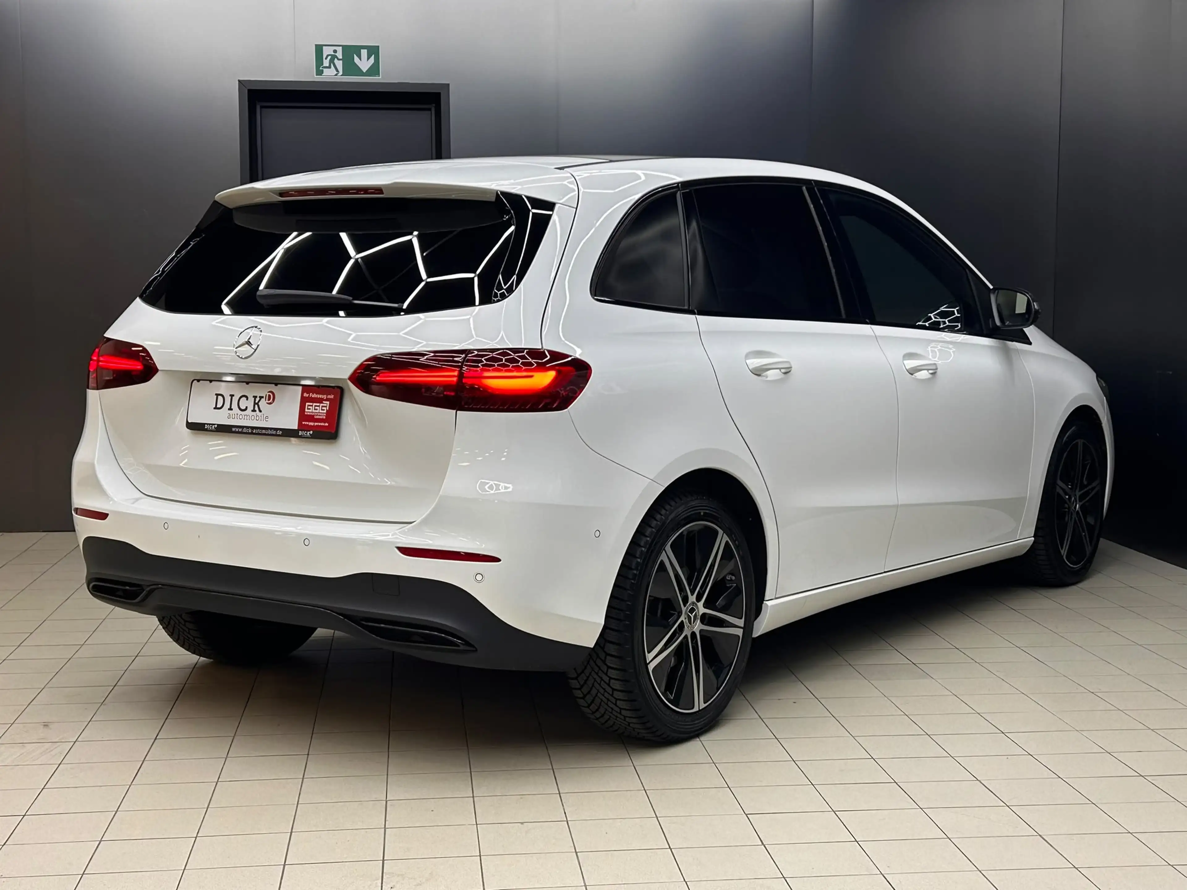 Mercedes-Benz B 200 Advanced Mild-Hybrid PANO+LED+SHZ+NAV+ACC+ — photo 7