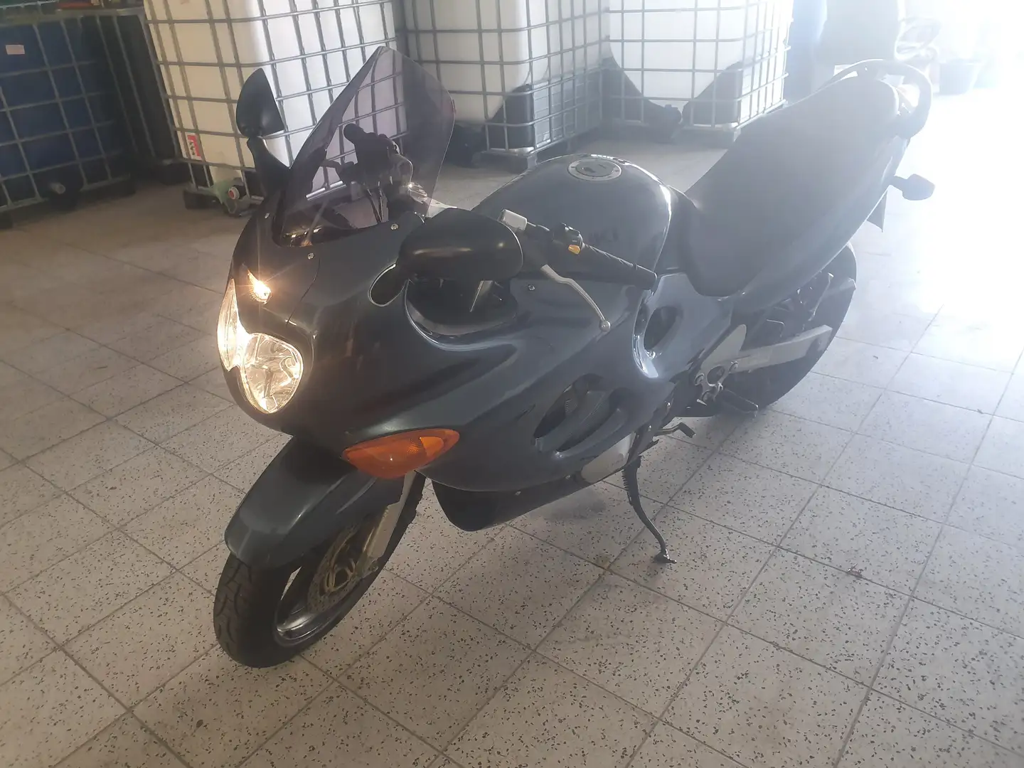 Suzuki GSX-S 750 750 F. Tel 015237733512 super gepflegt Срібний - 2