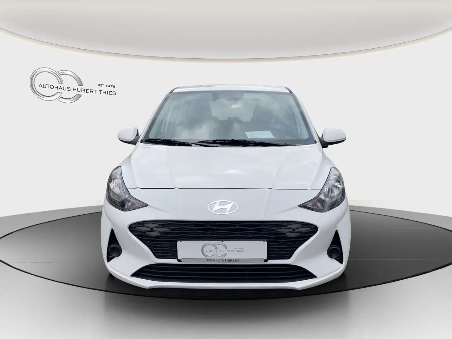 Hyundai i10 1.0 Trend Automatic, Klima Weiß - 2
