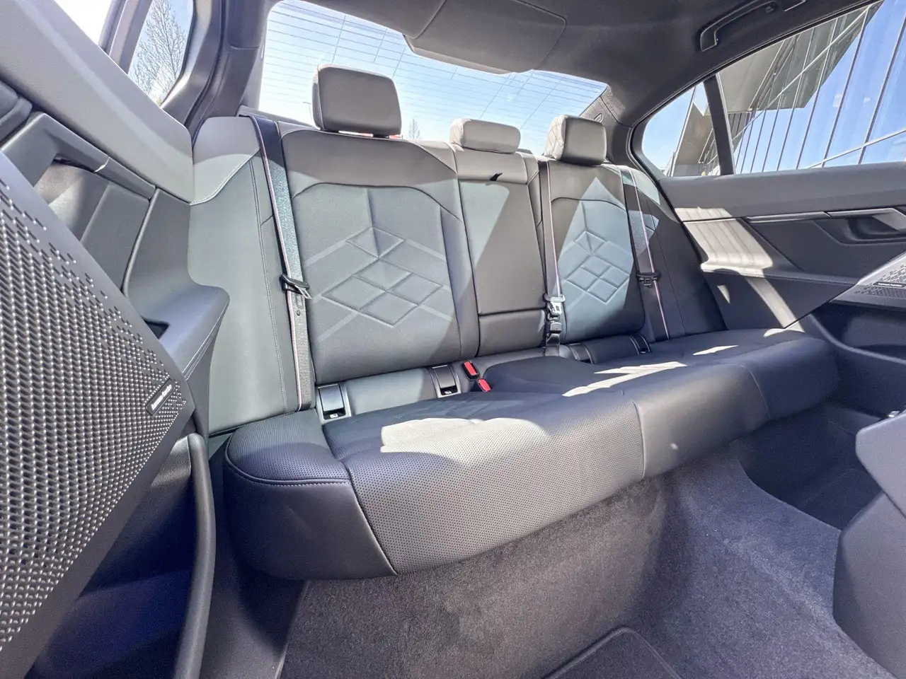 BMW i5 2026 — фото 12