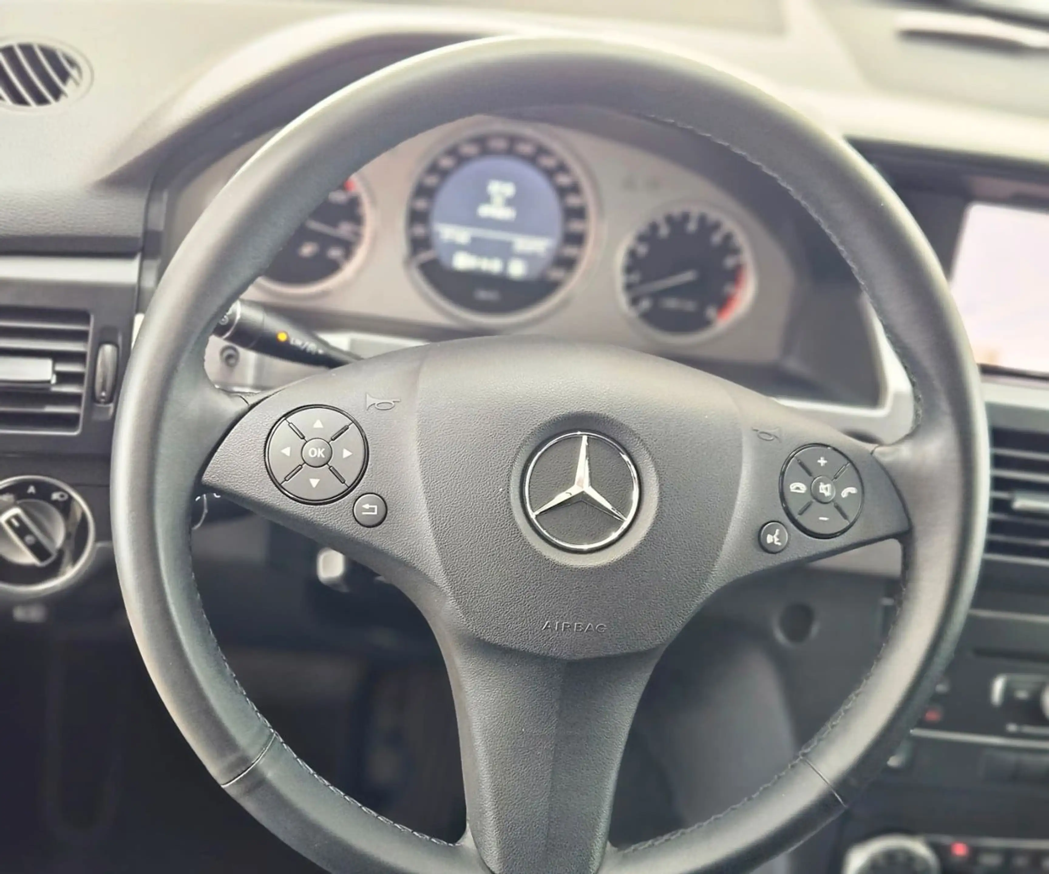 Mercedes-Benz GLK 300 4Matic *SHZ*NAV*MEM*LEDER*69TKM — photo 11