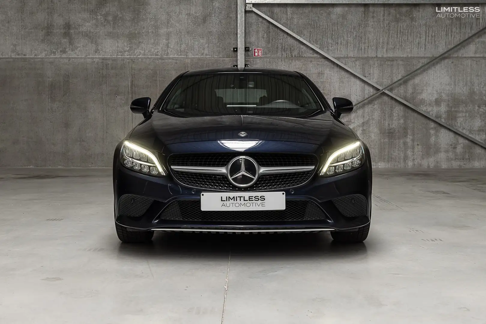 Mercedes-Benz C 180 Coupé | MINT Blau - 2