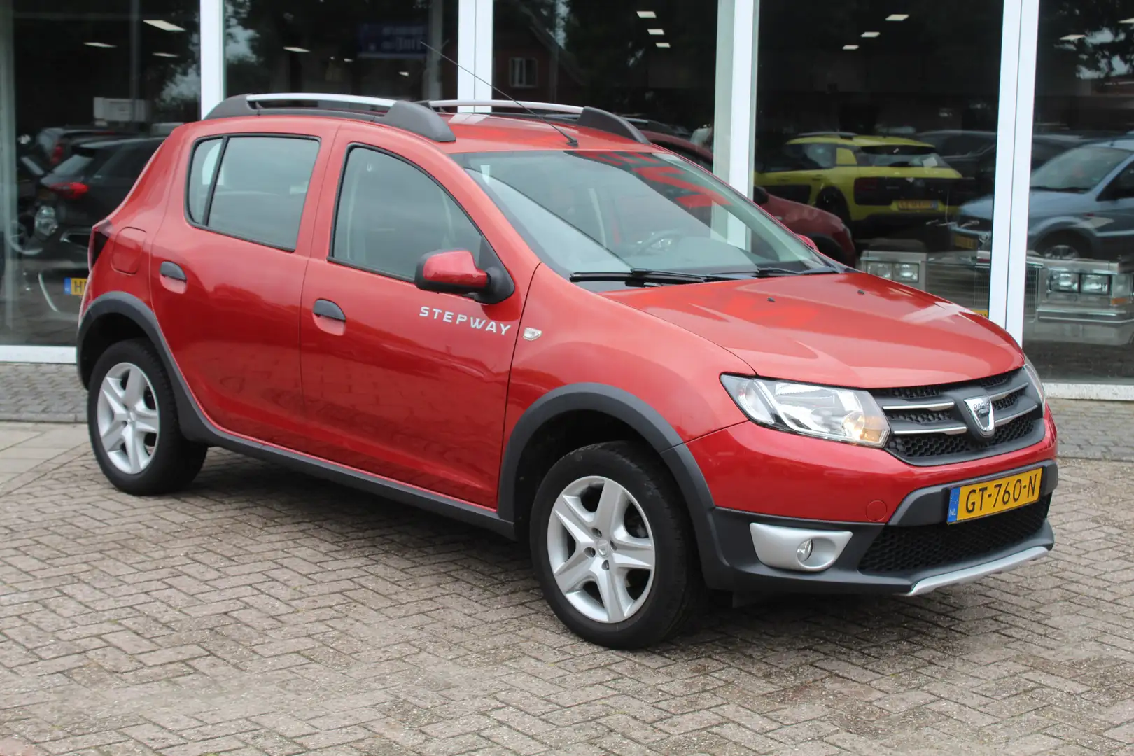 Dacia Sandero 0.9 TCe Stepway Lauréate//Navi//Airco//Trekhaak!! Rood - 2