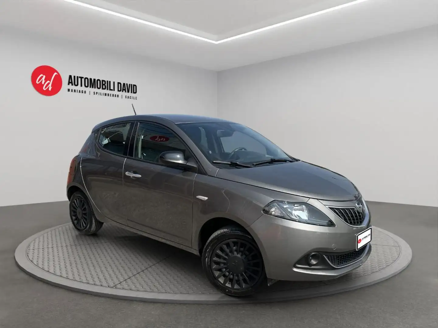 Lancia Ypsilon 1.0 FireFly 5 porte S&S Hybrid Ecochic Silver Gris - 2