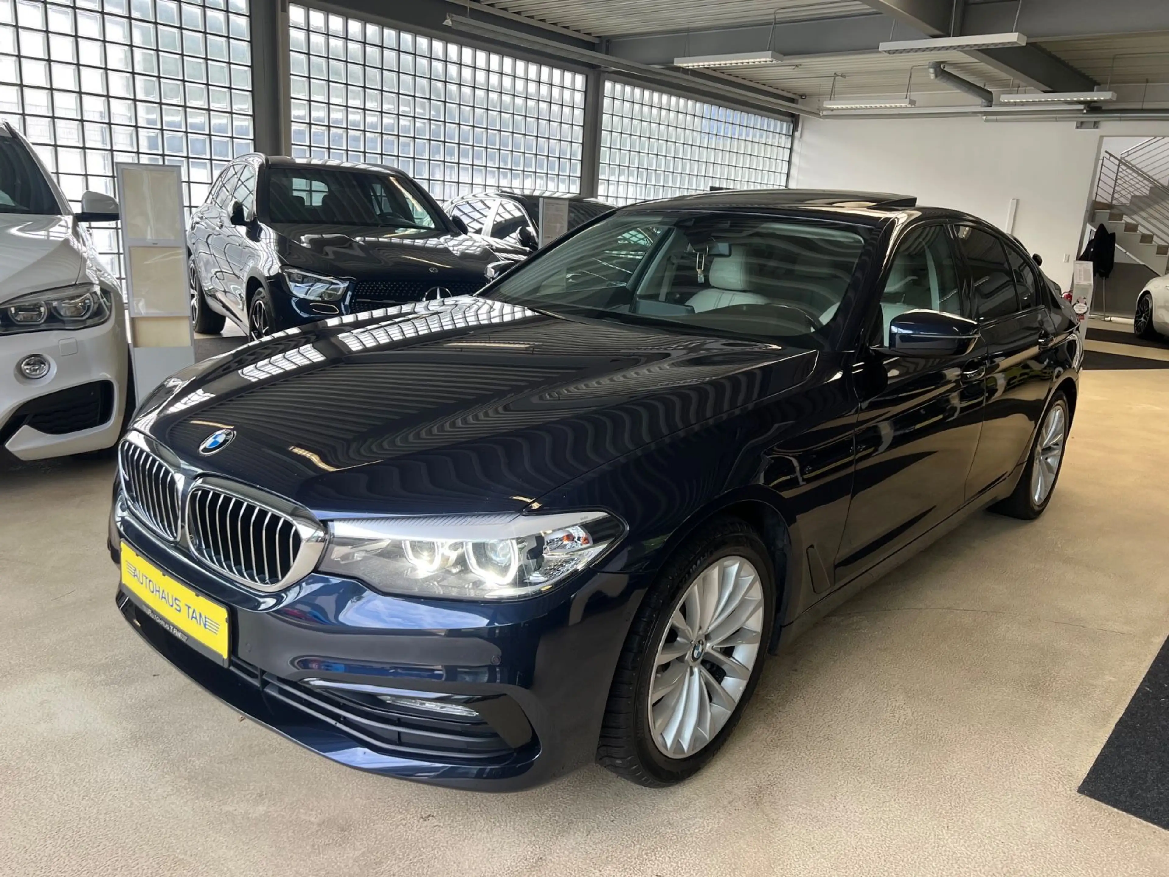BMW 525 d Lim. Luxury Line * SCHIEBEDACH *AMBIENTE* — photo 3