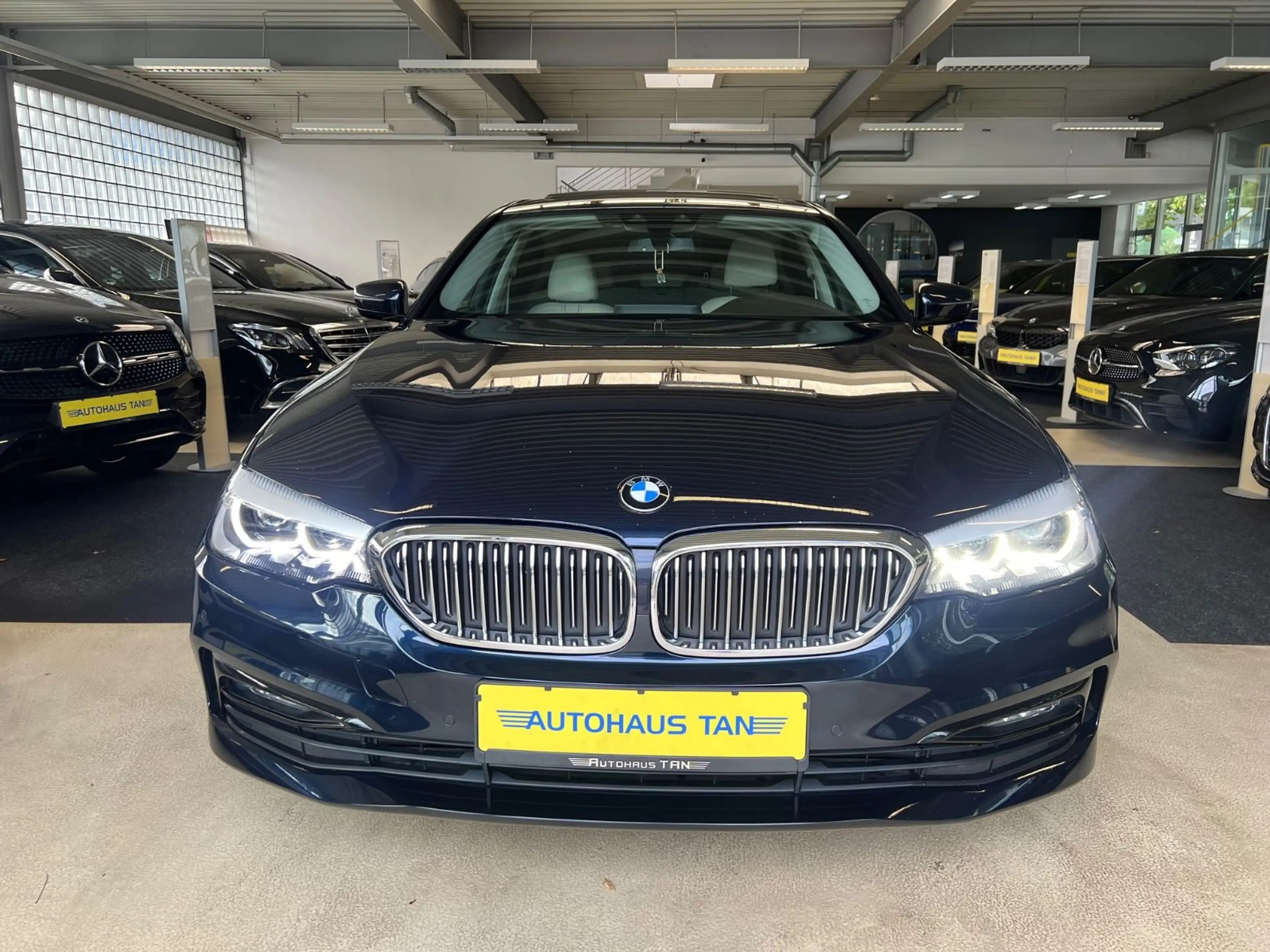 BMW 525 d Lim. Luxury Line * SCHIEBEDACH *AMBIENTE* — photo 2