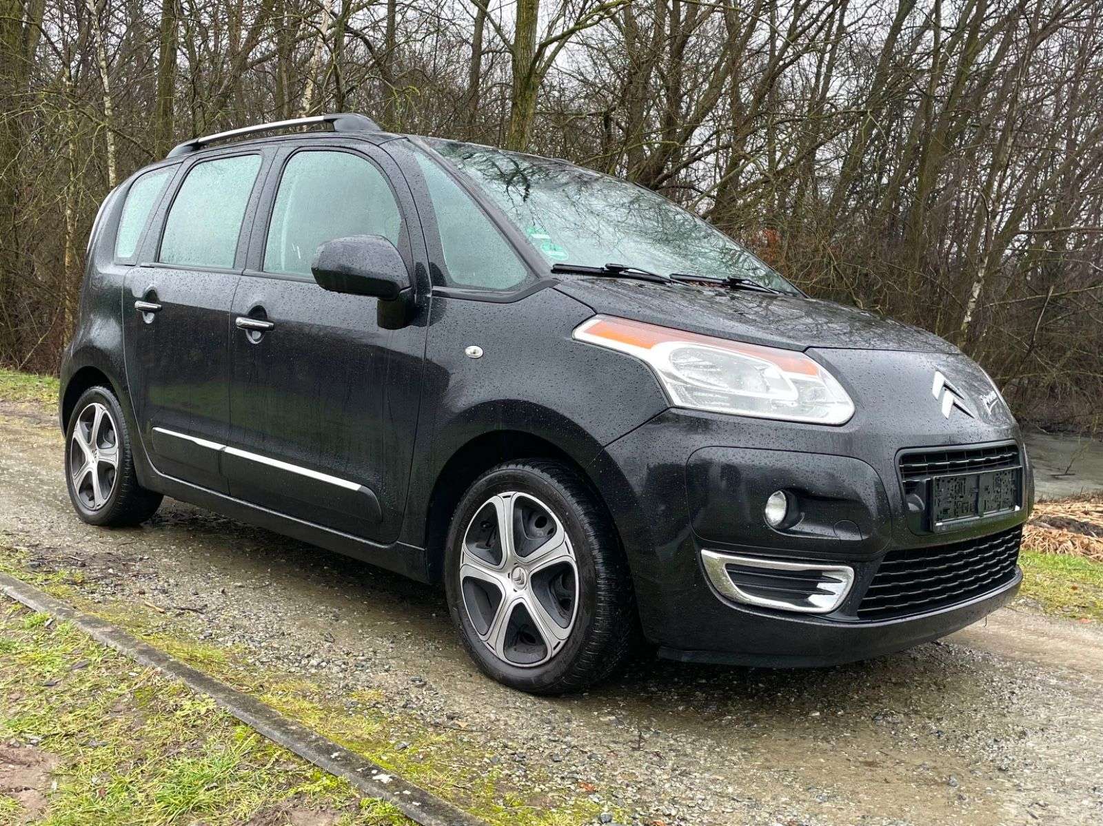 Second hand Citroen C3 Picasso 1.6