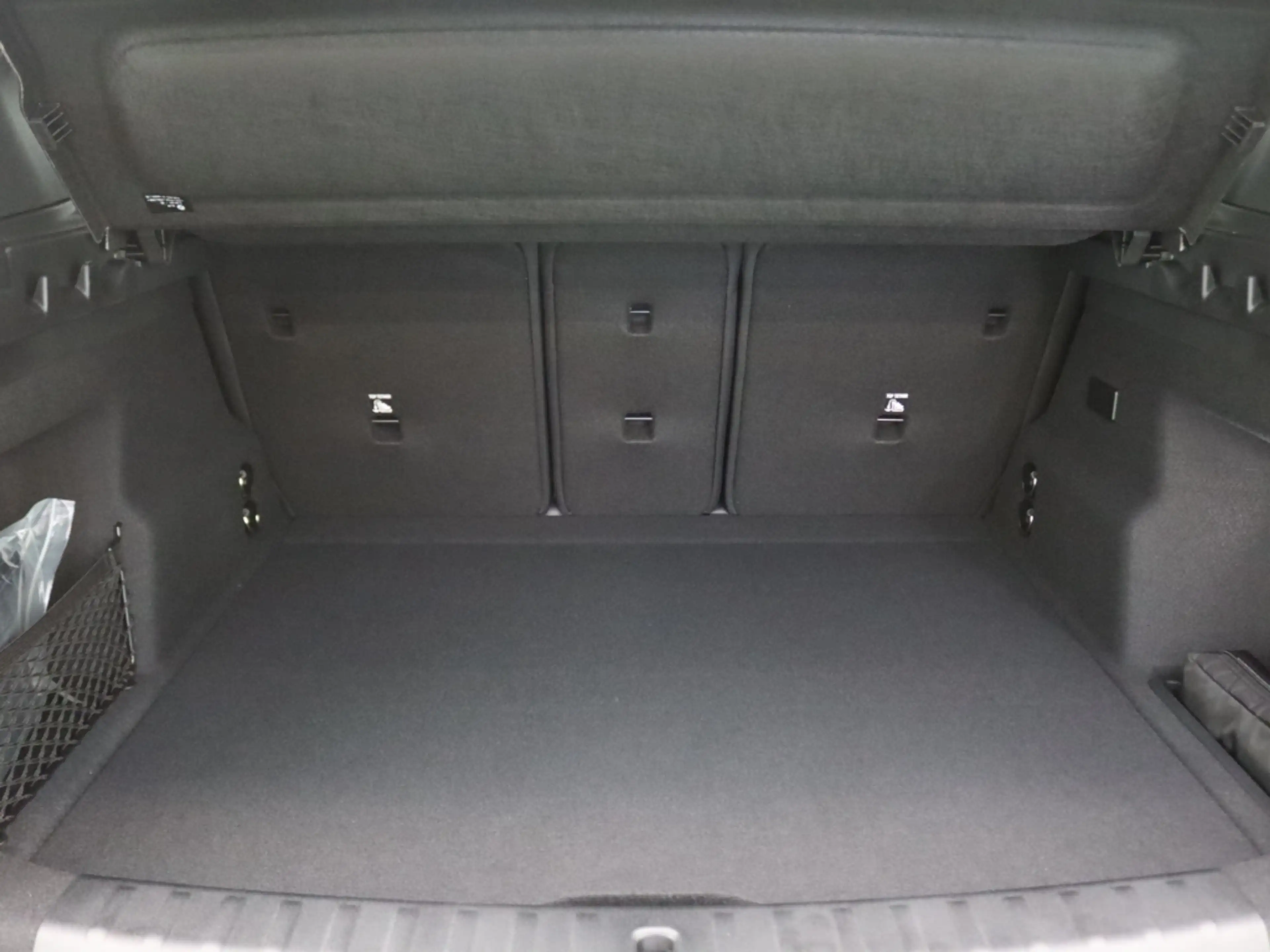 BMW X1 25 e xDrive M Sport AHK Pano Navi LED Dig. Cockpit — photo 10