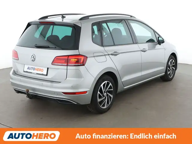 Volkswagen Golf view 6