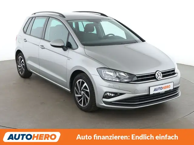 Volkswagen Golf view 8