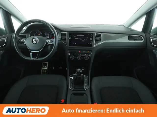 Volkswagen Golf view 12