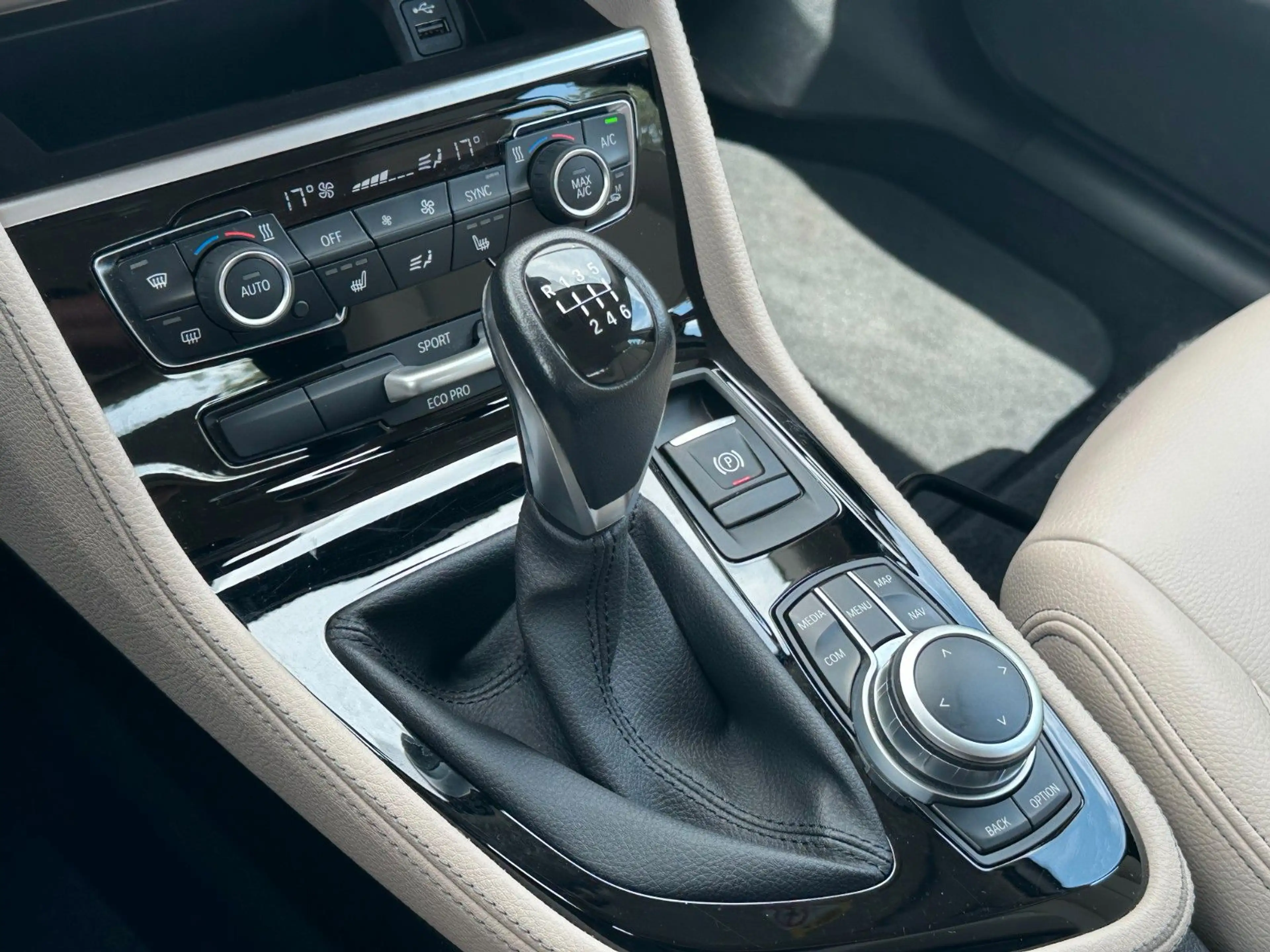 BMW 216 216 d Active Tourer Luxury Line Leder LED NAVI — photo 9
