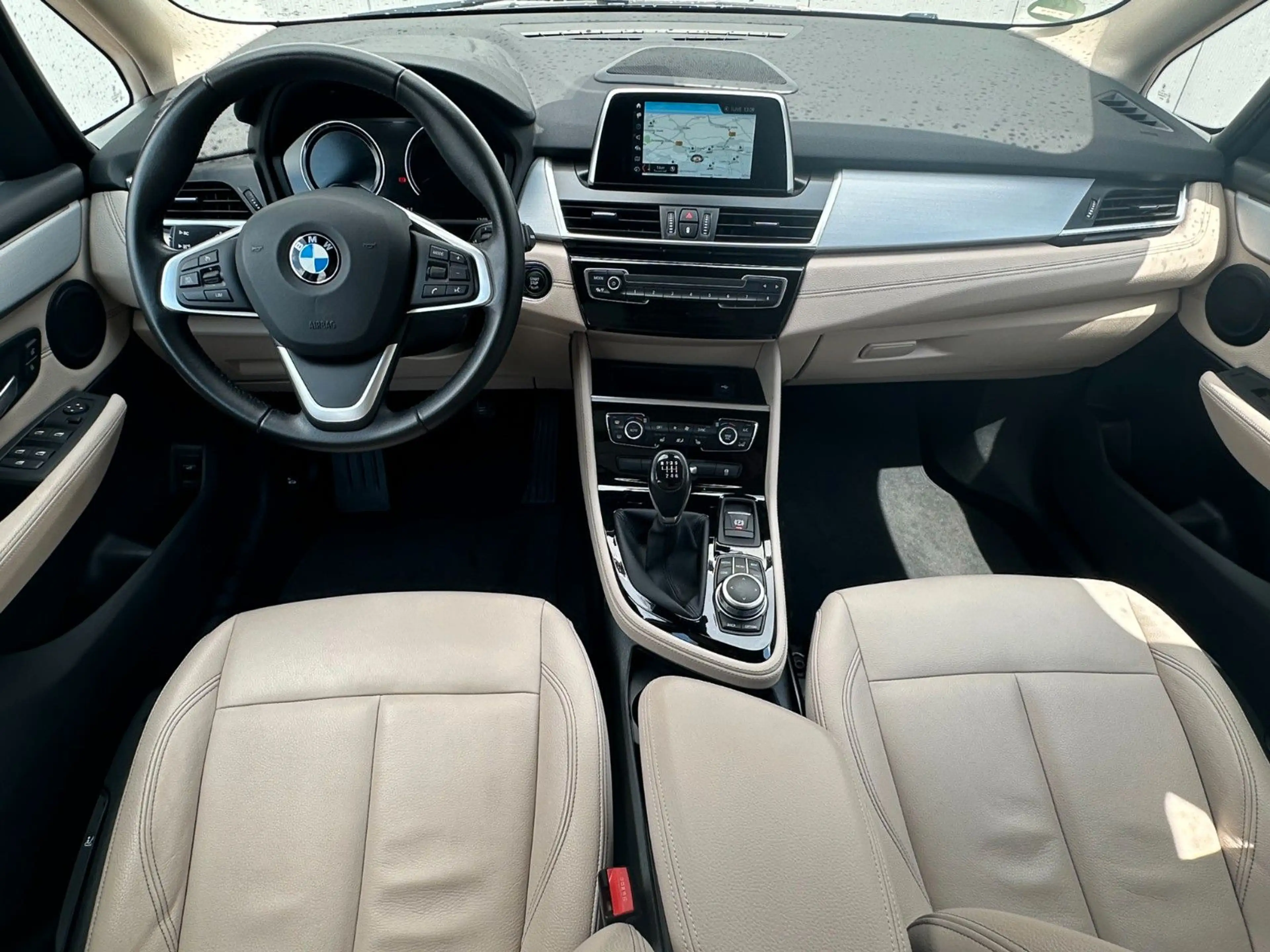 BMW 216 216 d Active Tourer Luxury Line Leder LED NAVI — photo 8