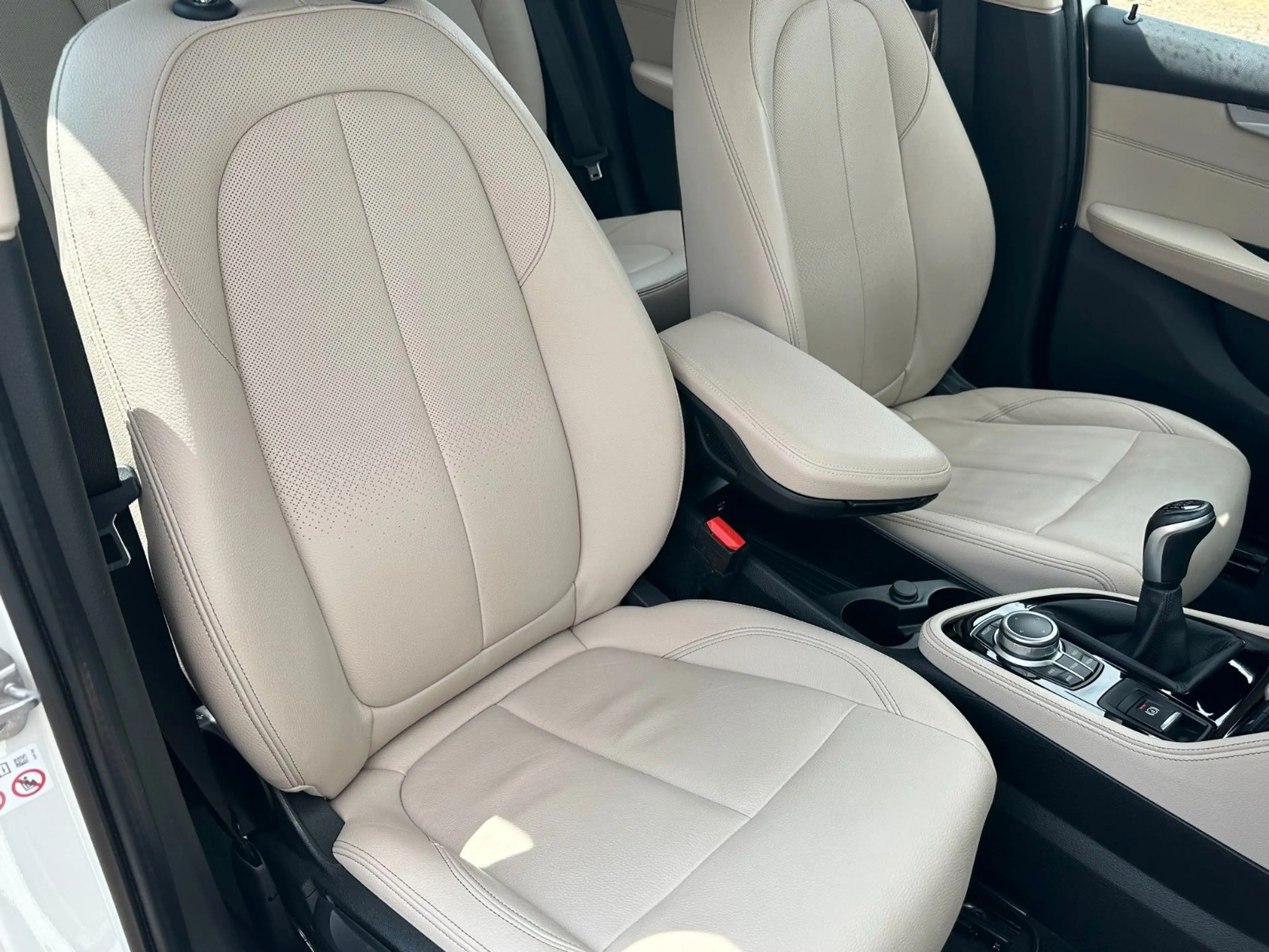 BMW 216 216 d Active Tourer Luxury Line Leder LED NAVI — photo 11