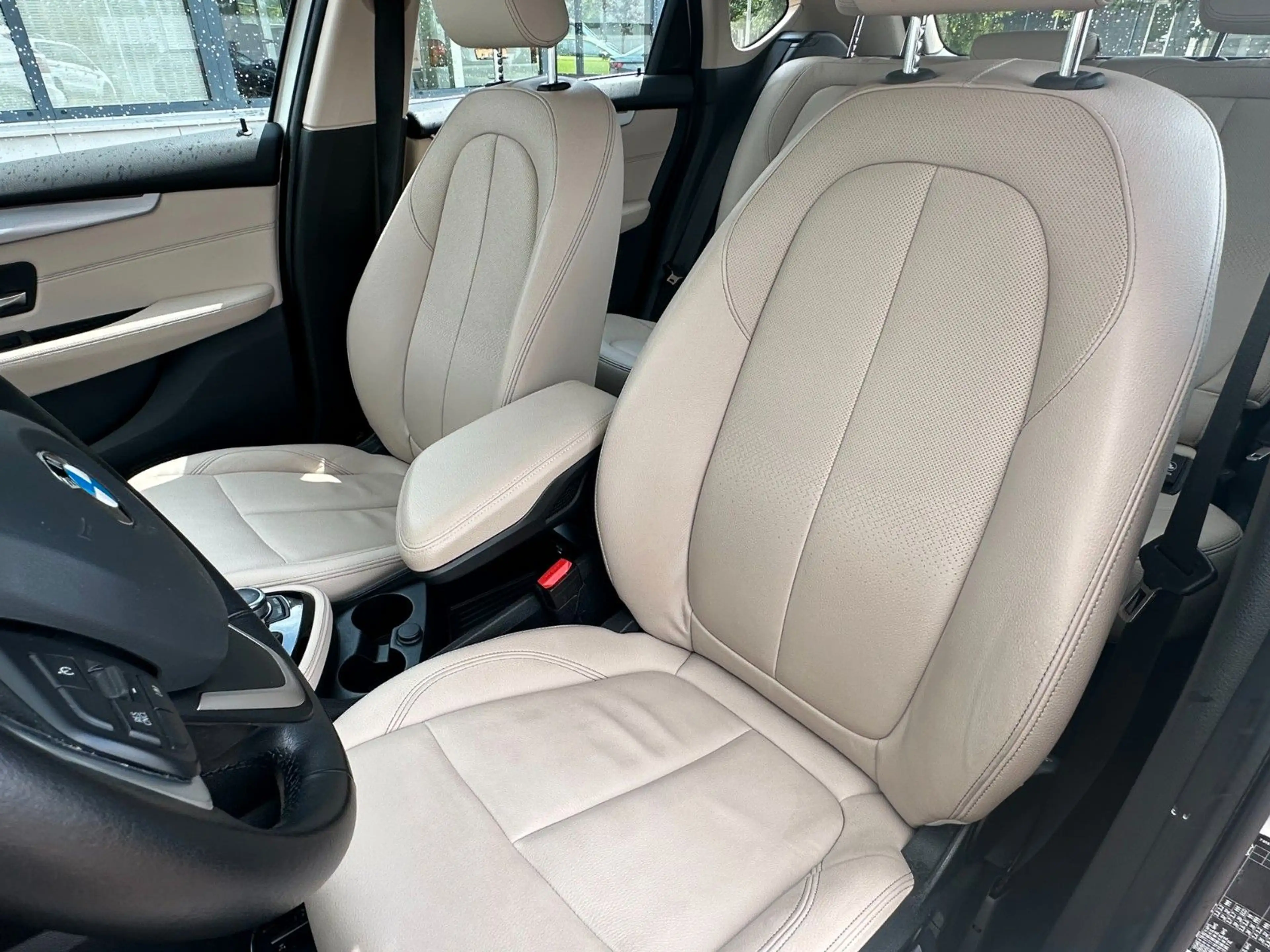 BMW 216 216 d Active Tourer Luxury Line Leder LED NAVI — photo 4