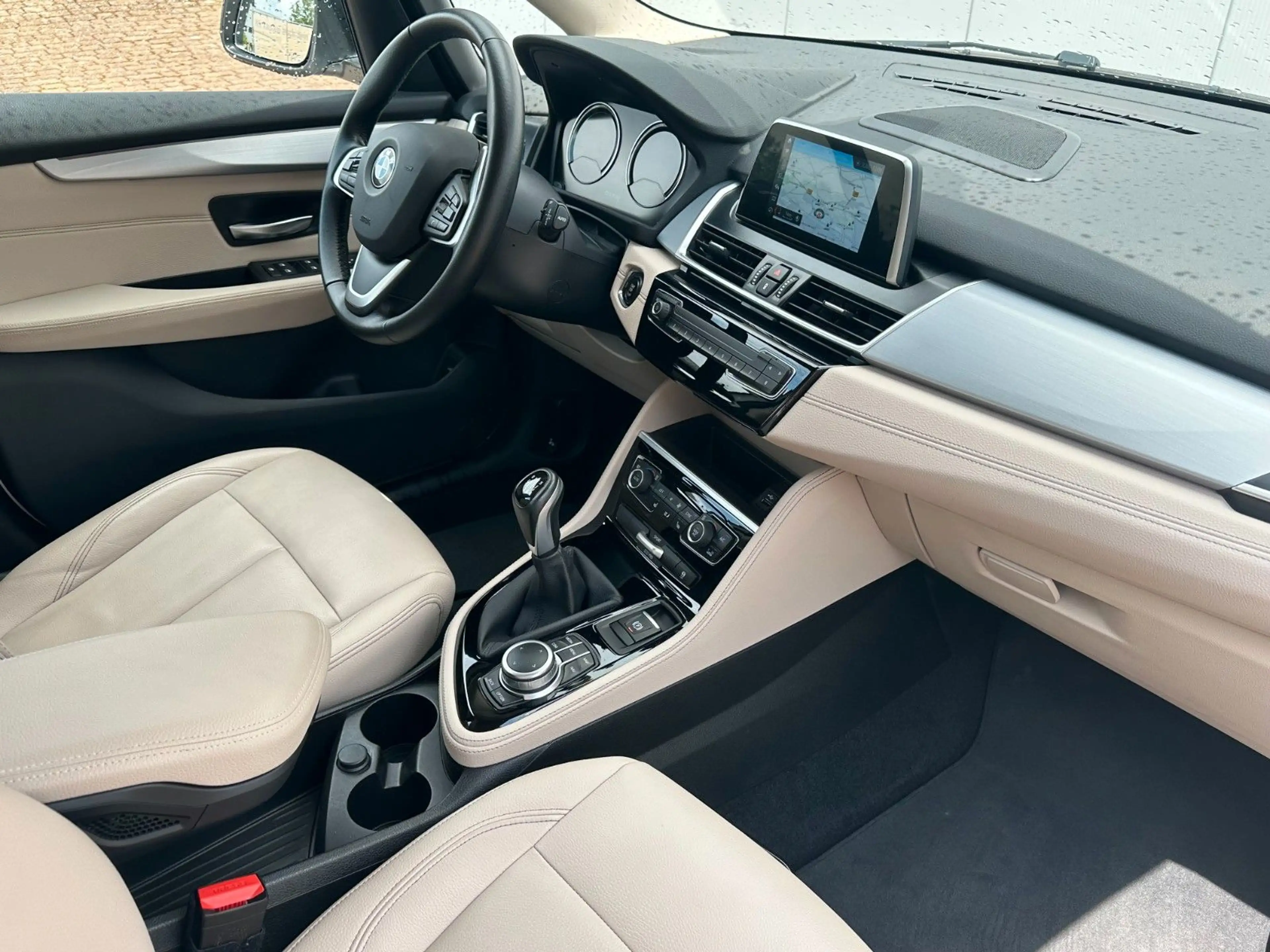 BMW 216 216 d Active Tourer Luxury Line Leder LED NAVI — photo 5
