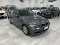 BMW 320 i berlina Gris - thumbnail 3