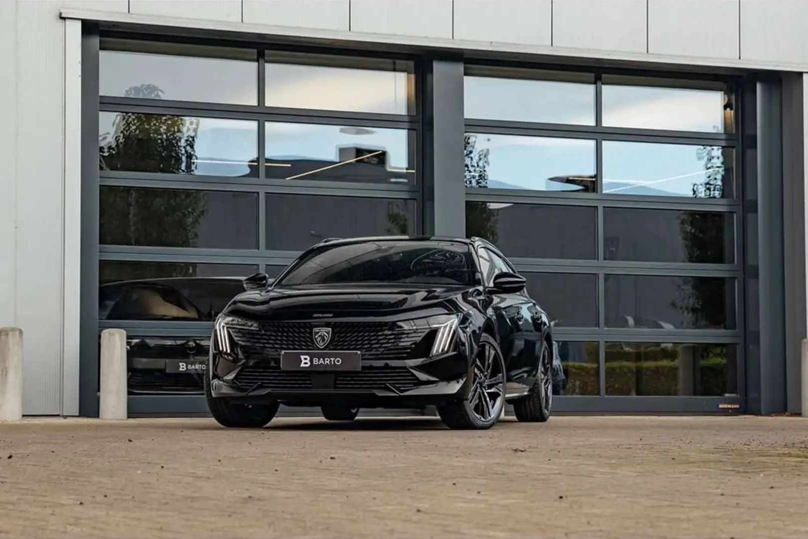 Peugeot 508 SW - Facelift - GT - Alcantara - 360° camera - HiF crna - 1