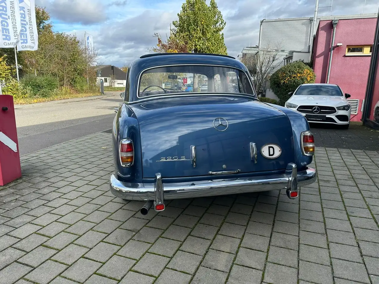 Mercedes-Benz 220 S Ponton aus dem Jahr 1956, foto 6