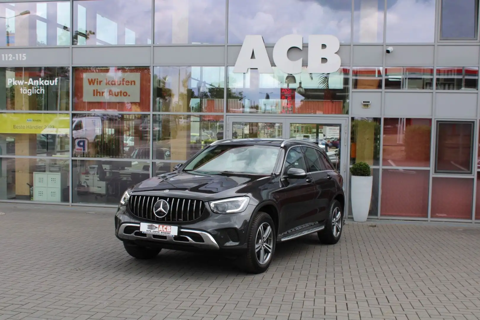 Mercedes-Benz GLC 300 4M Luft Pano Burmester Distronic Virtual Gris - 1