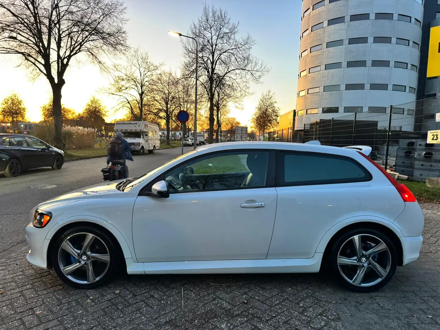 Volvo C30 1.6|R-DESIGN|AIRCO|CRUISE|XENON|HALFLEDER Blanc - 2