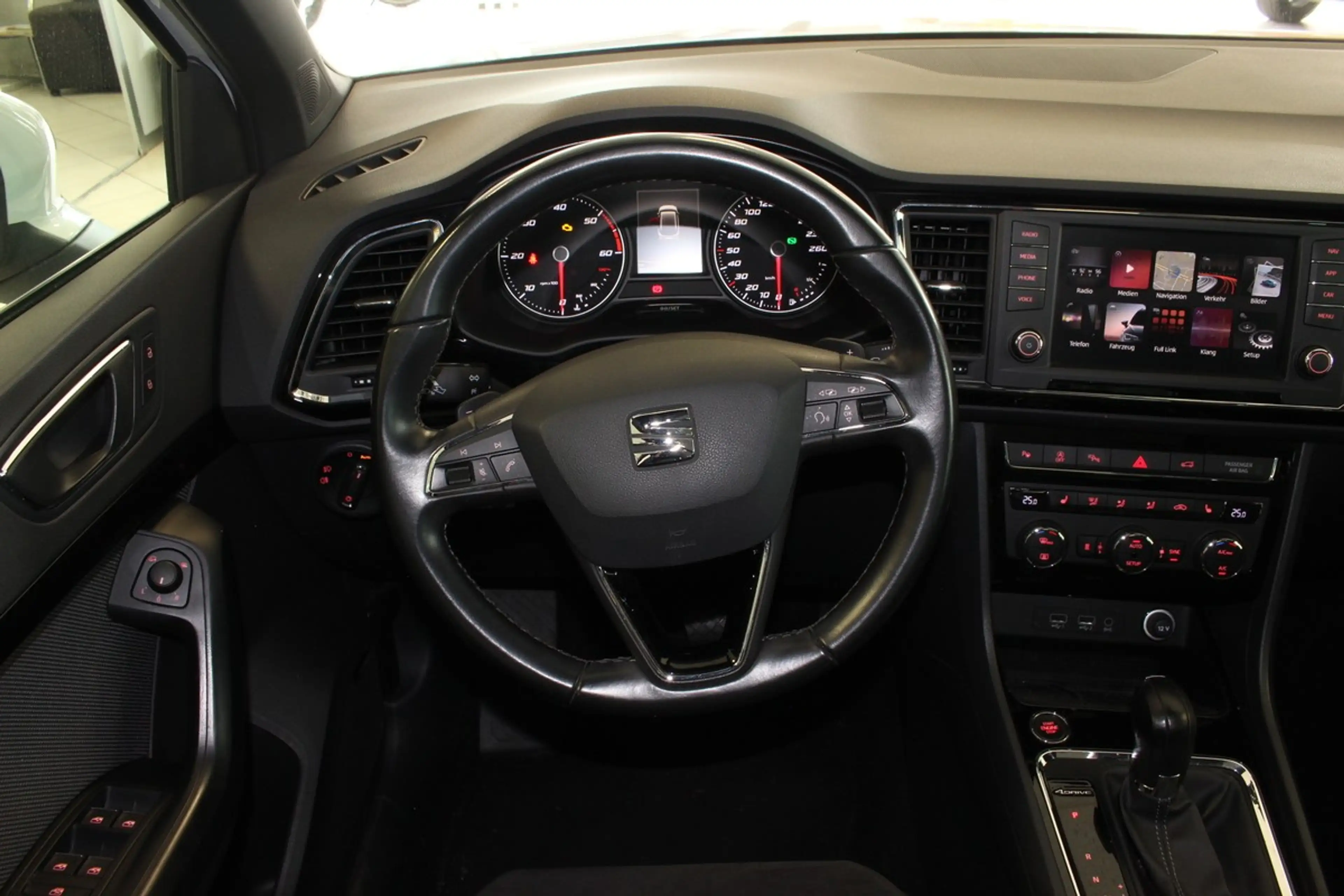 SEAT Ateca 2.0 TDI Xcellence 4Drive Pano.360°Kamera — photo 12