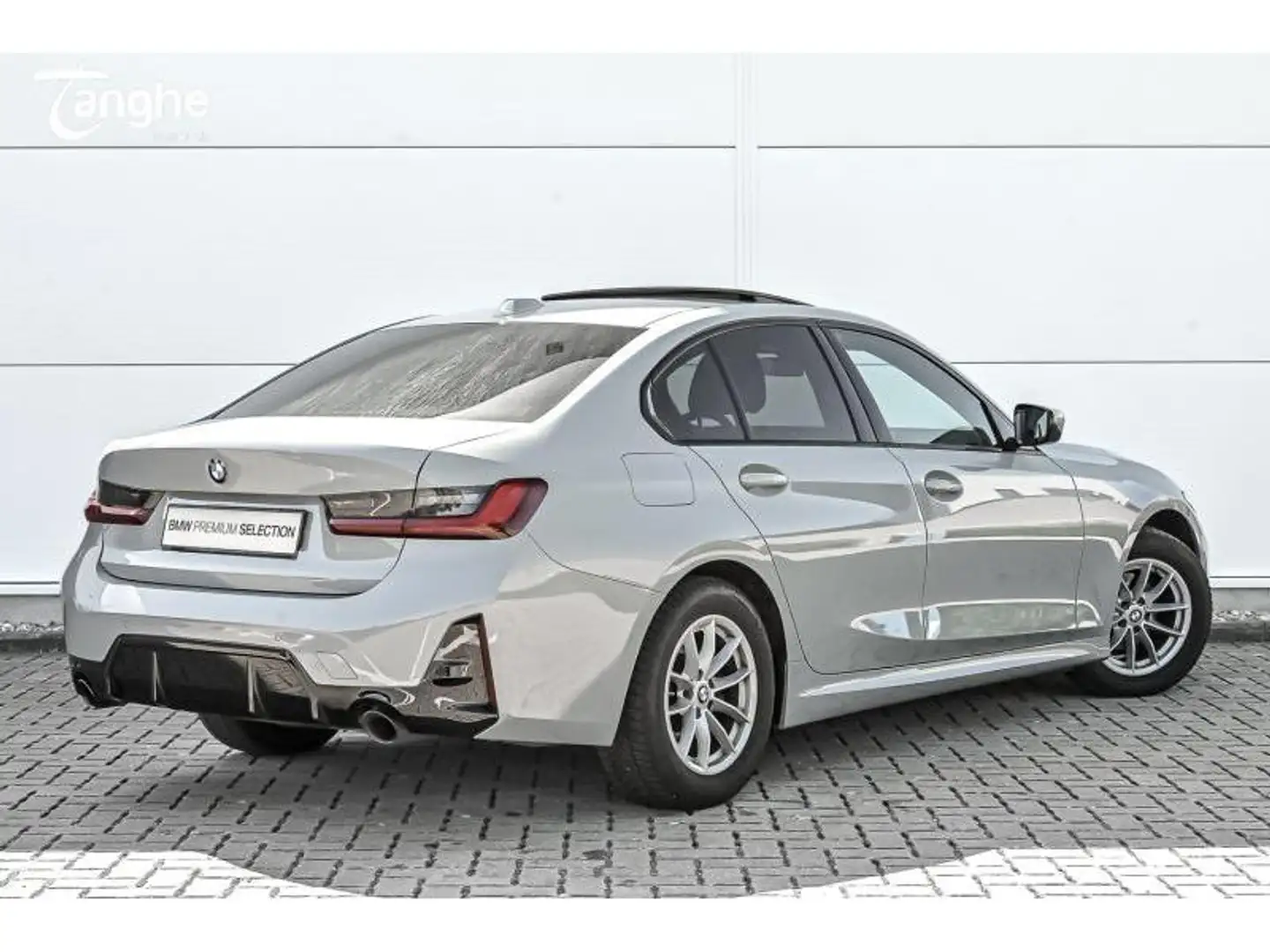BMW 318 iA Berline M Sportpakket Grijs - 2