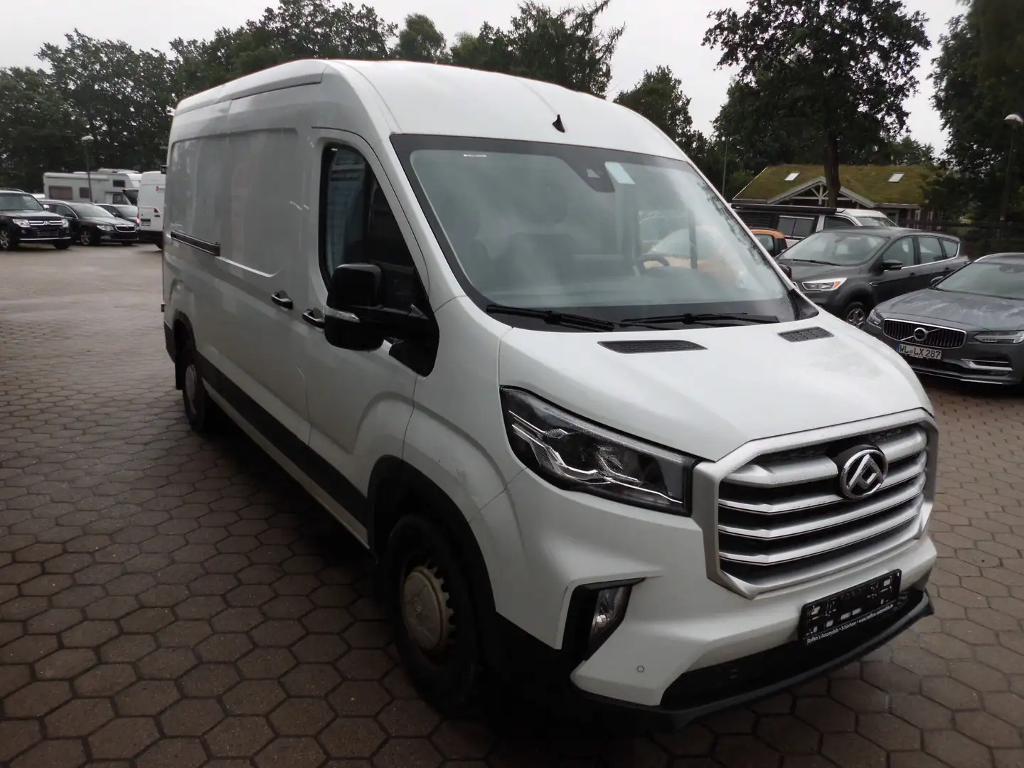 Maxus Deliver 9 Deliver Weiß - 2