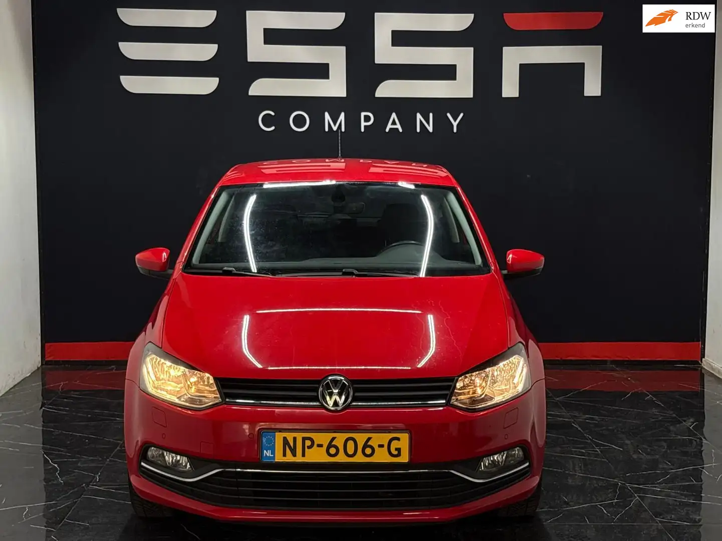 Volkswagen Polo 1.2 TSI Highline Cruise Ctrl Stoelverw Navi Parkee Rojo - 1