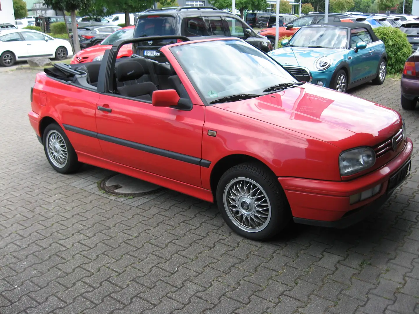 Volkswagen Golf Cabriolet Cabrio 2.0 Pink Floyd Rojo - 1