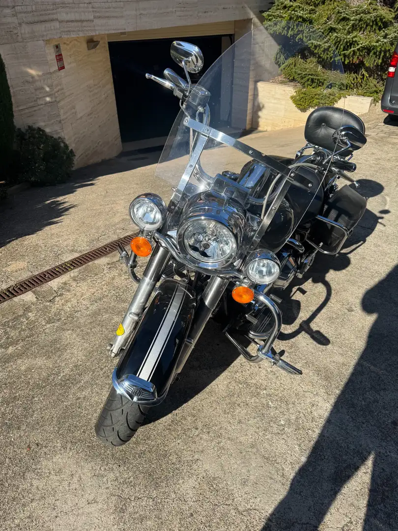 Harley-Davidson Road King Custom Negru - 2