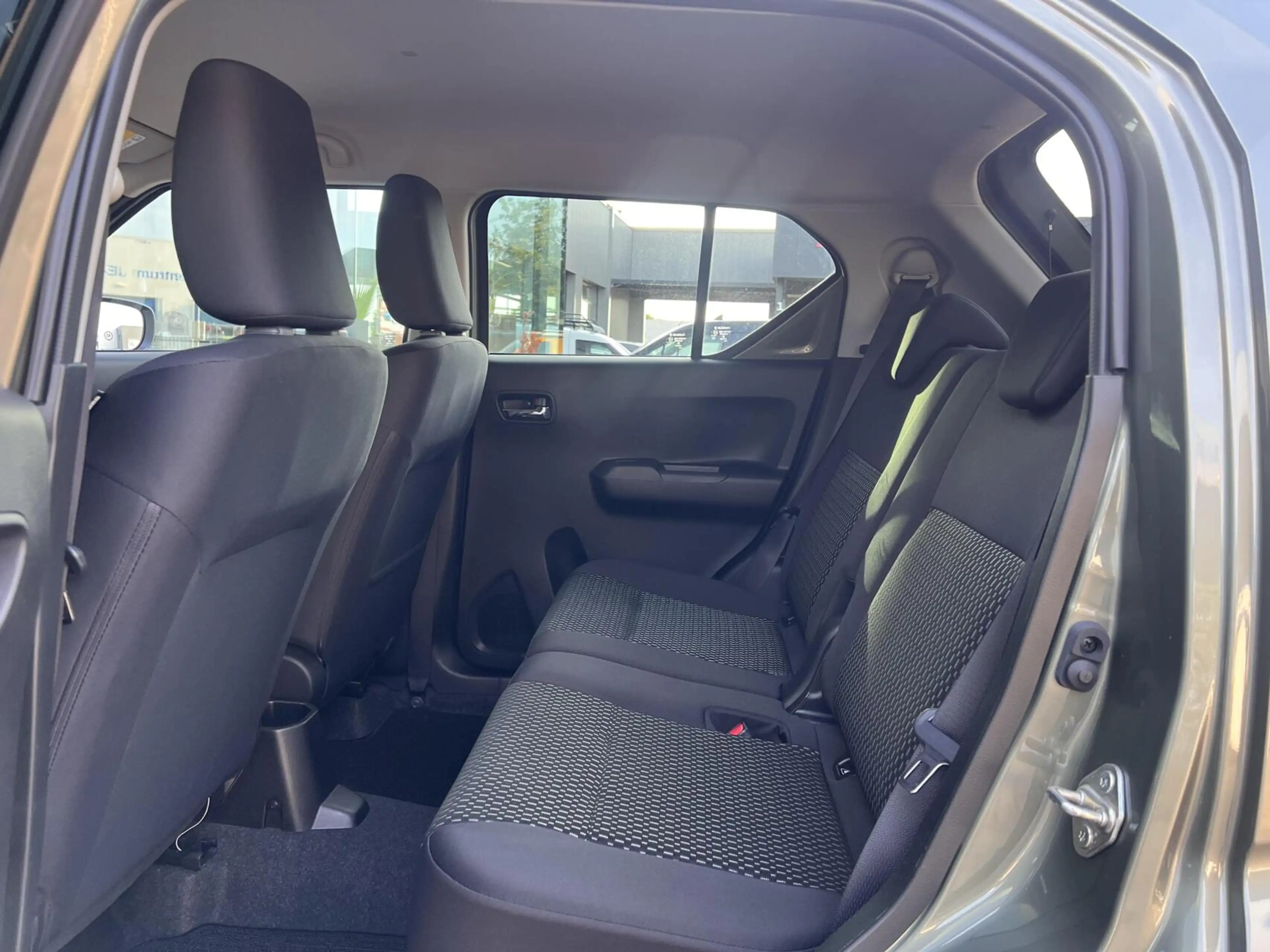 Suzuki Ignis 1.2 Smart Hybrid Style Airco Clima Cruise NAP — photo 18