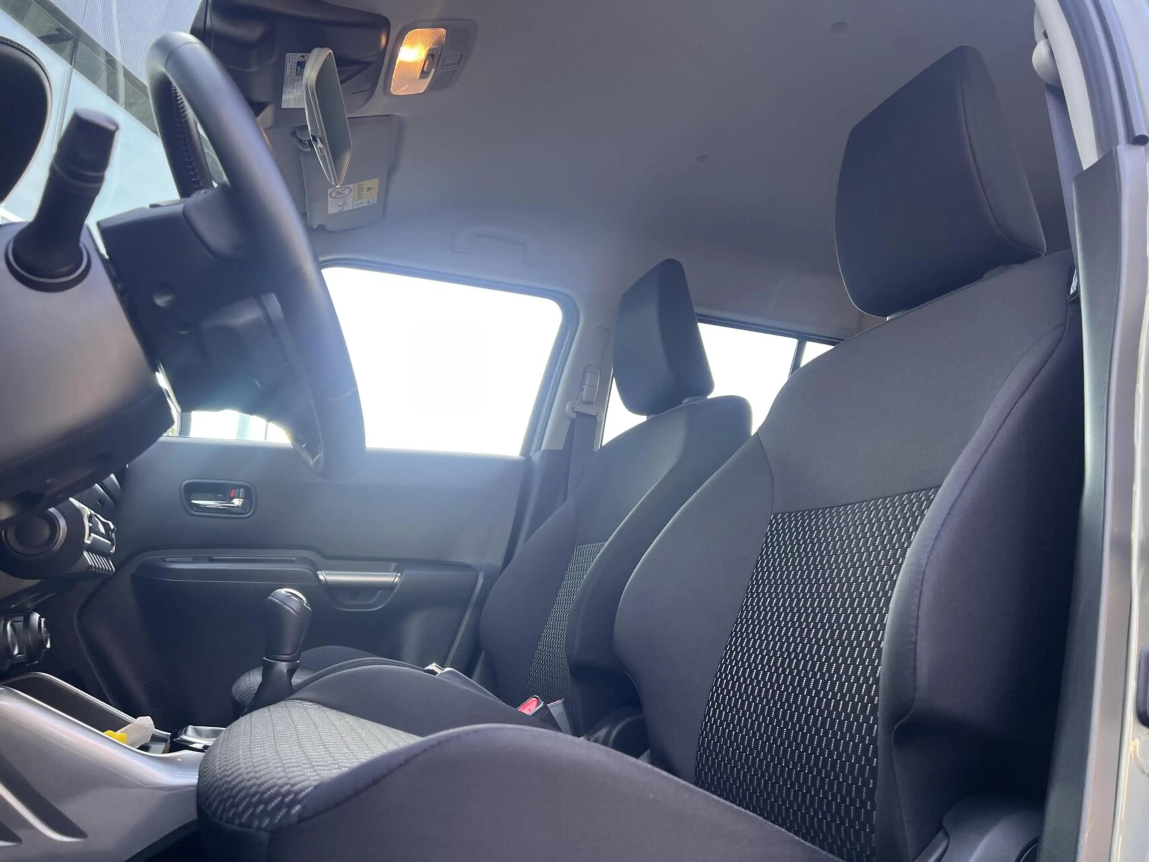 Suzuki Ignis 1.2 Smart Hybrid Style Airco Clima Cruise NAP — photo 17