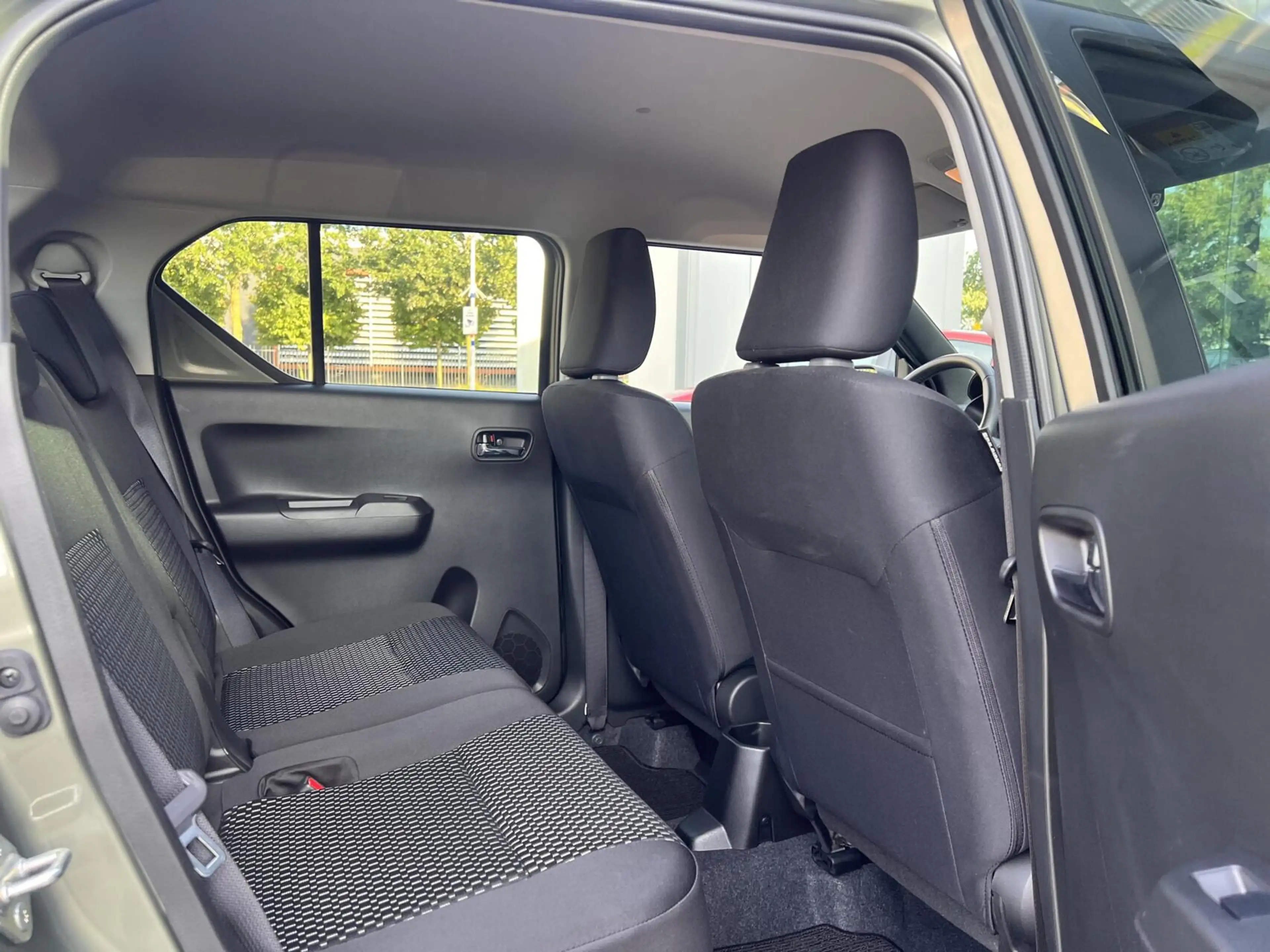 Suzuki Ignis 1.2 Smart Hybrid Style Airco Clima Cruise NAP — photo 21
