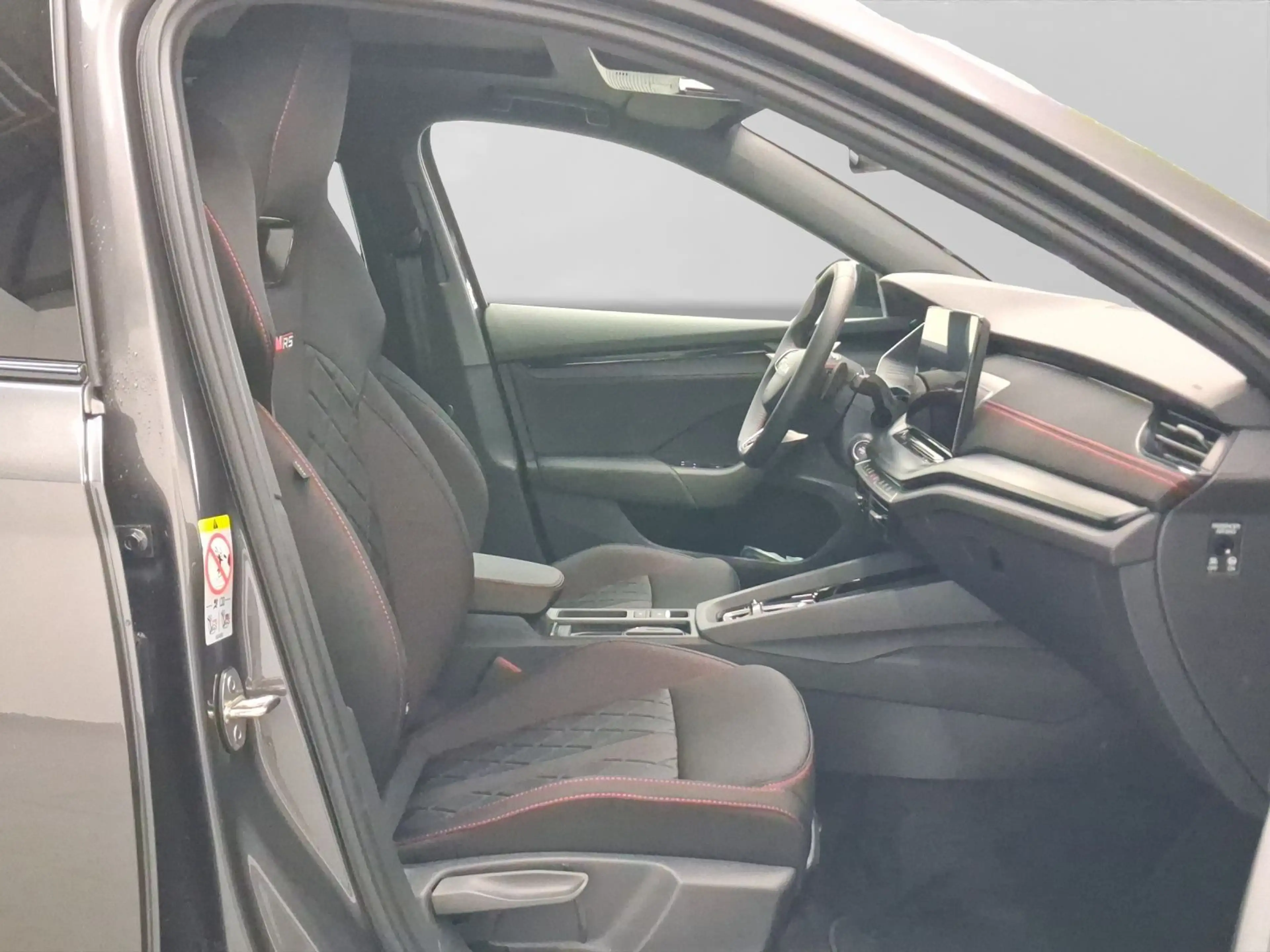 Skoda Octavia Combi RS TSI DSG INDIVIDUAL TITAN GREY A — photo 4