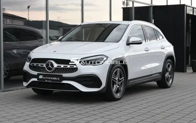 Mercedes-Benz 250 main image
