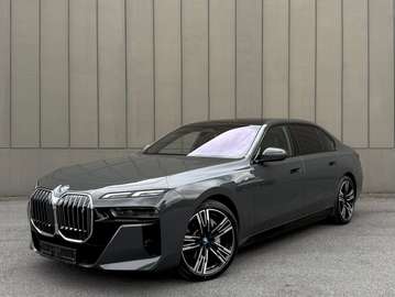 xDrive60 M Sport INDIV | INNOVATIEPAK | Trekhaak..