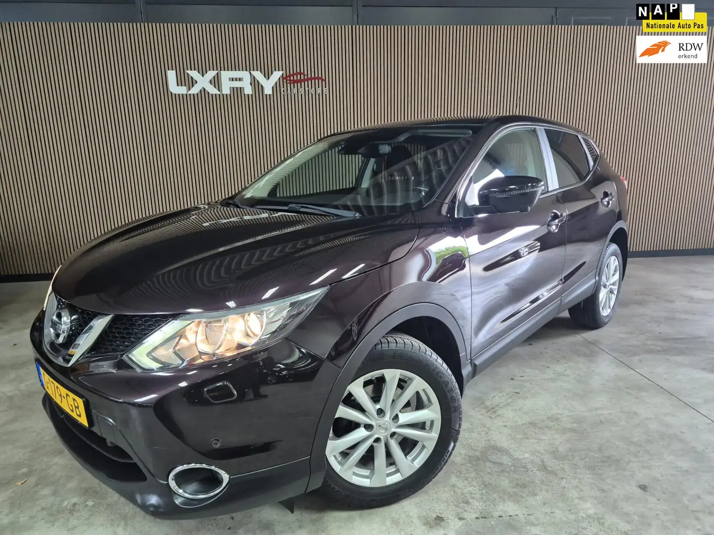 Nissan Qashqai 1.2 Acenta | Navi | Cruise | PDC | Camera | Stoelv Negro - 1