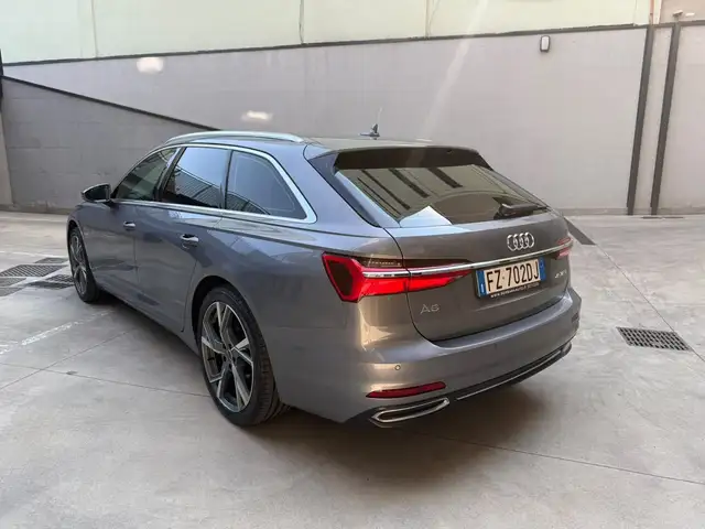 Audi A6 view 3