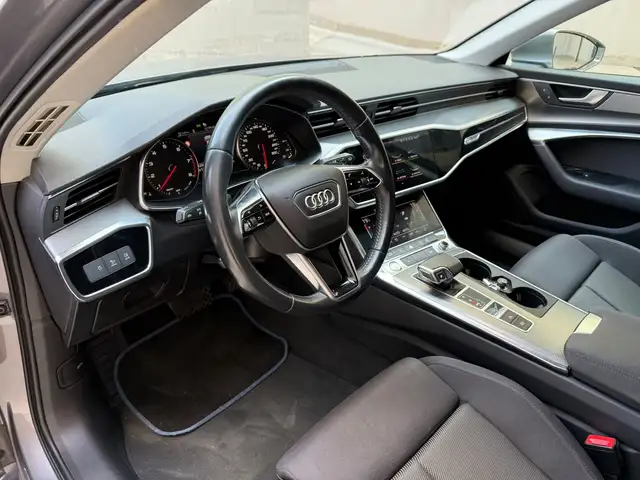 Audi A6 view 12