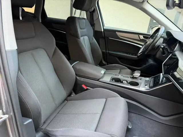 Audi A6 view 27