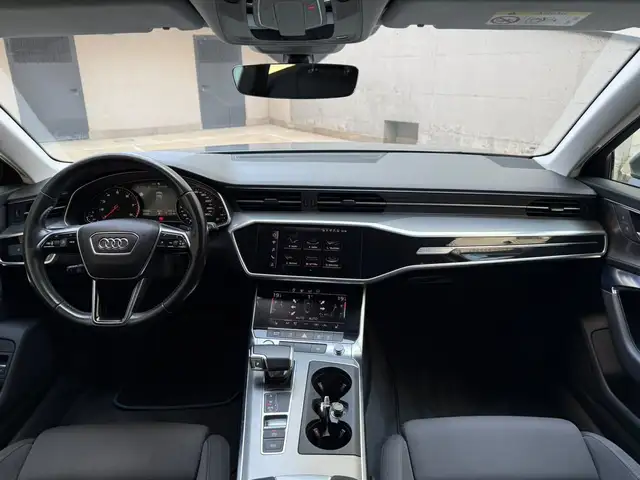 Audi A6 view 14