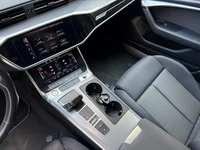 Audi A6 view 16