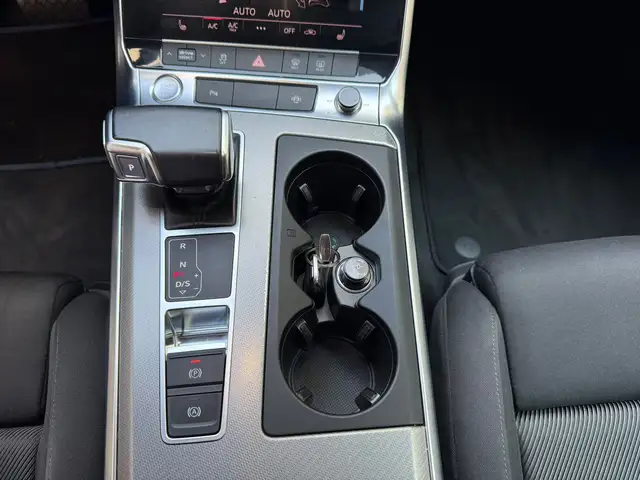 Audi A6 view 22