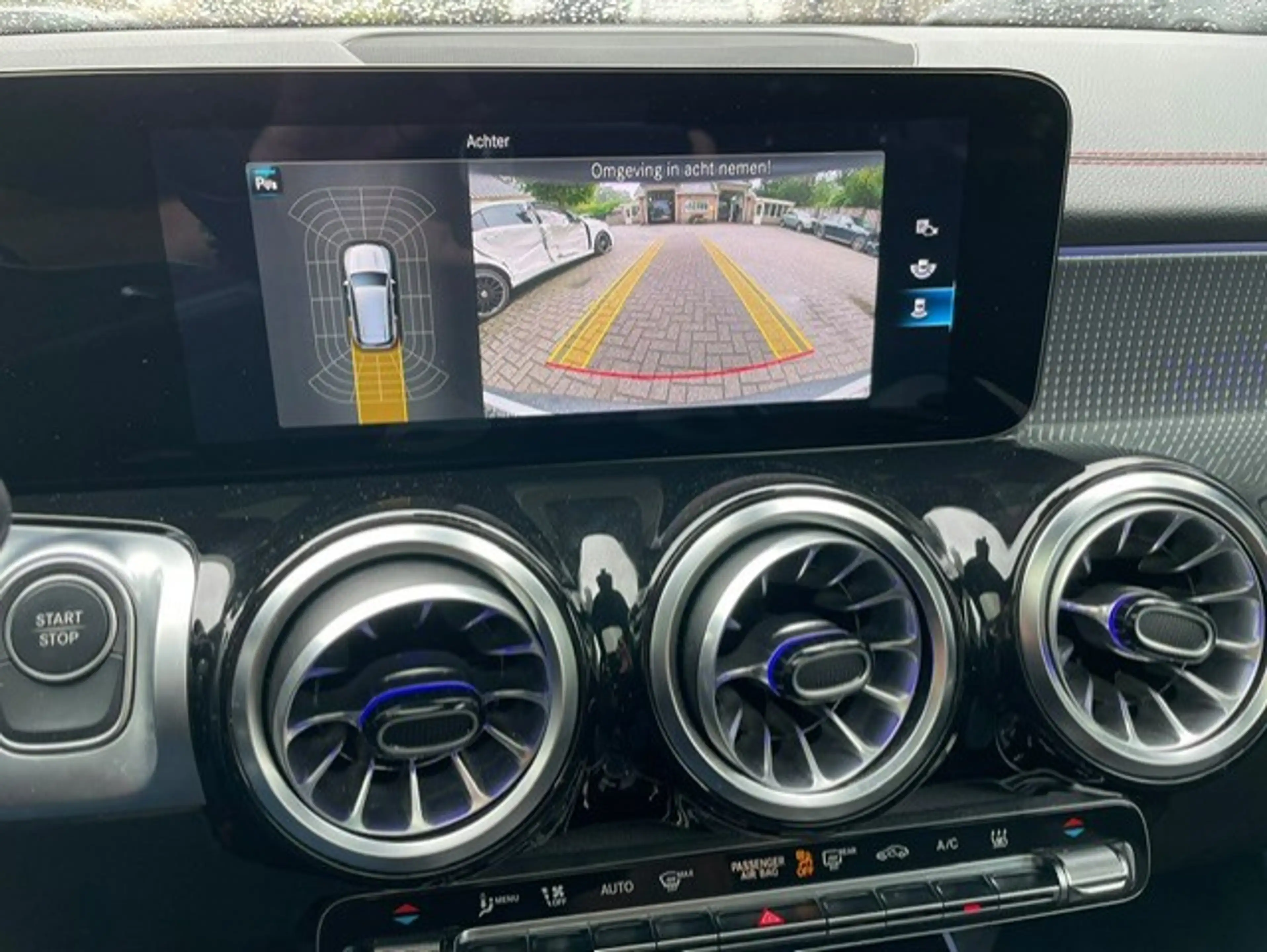 Mercedes-Benz EQB 300 4MATIC PANO LED NAVI CAMERA — photo 11