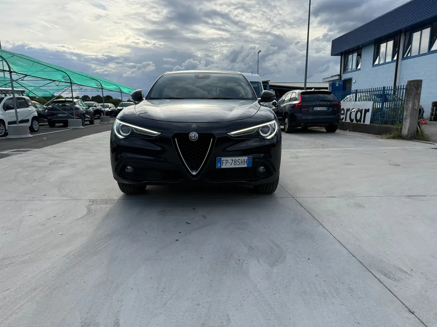 Alfa Romeo Stelvio Stelvio 2017 2.2 t Business Q4 180cv auto FP785hh Schwarz - 1