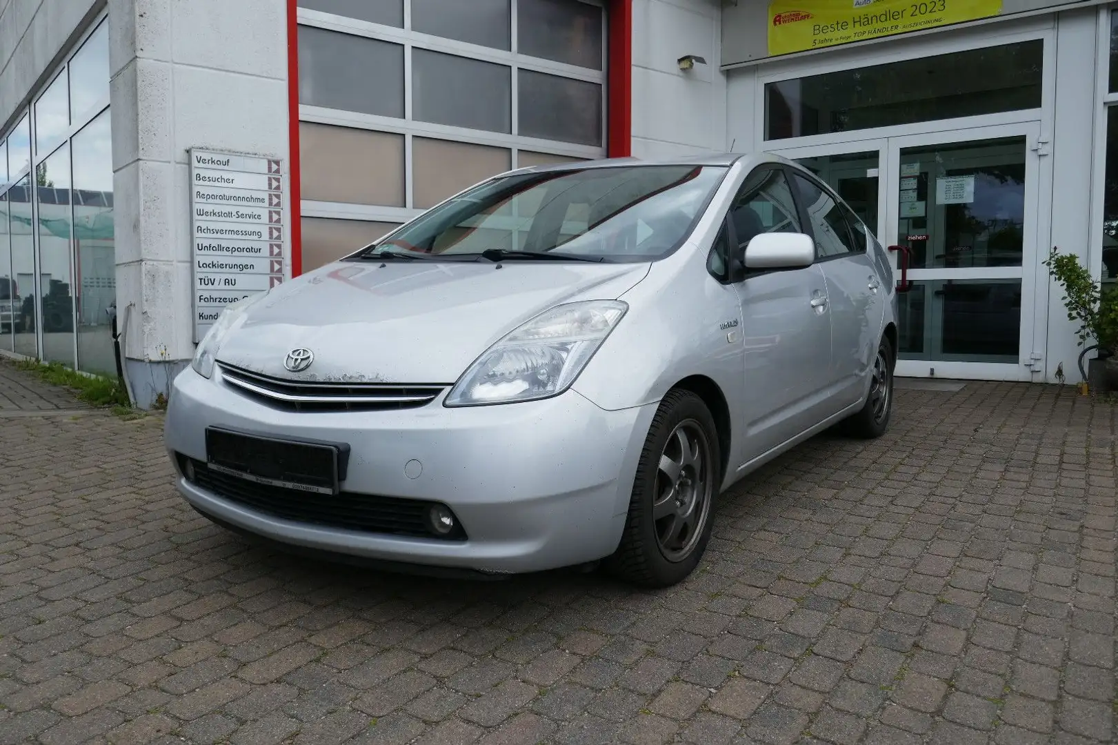 Toyota Prius 1.5l Sol Original Kat, Batterie defekt Argent - 1